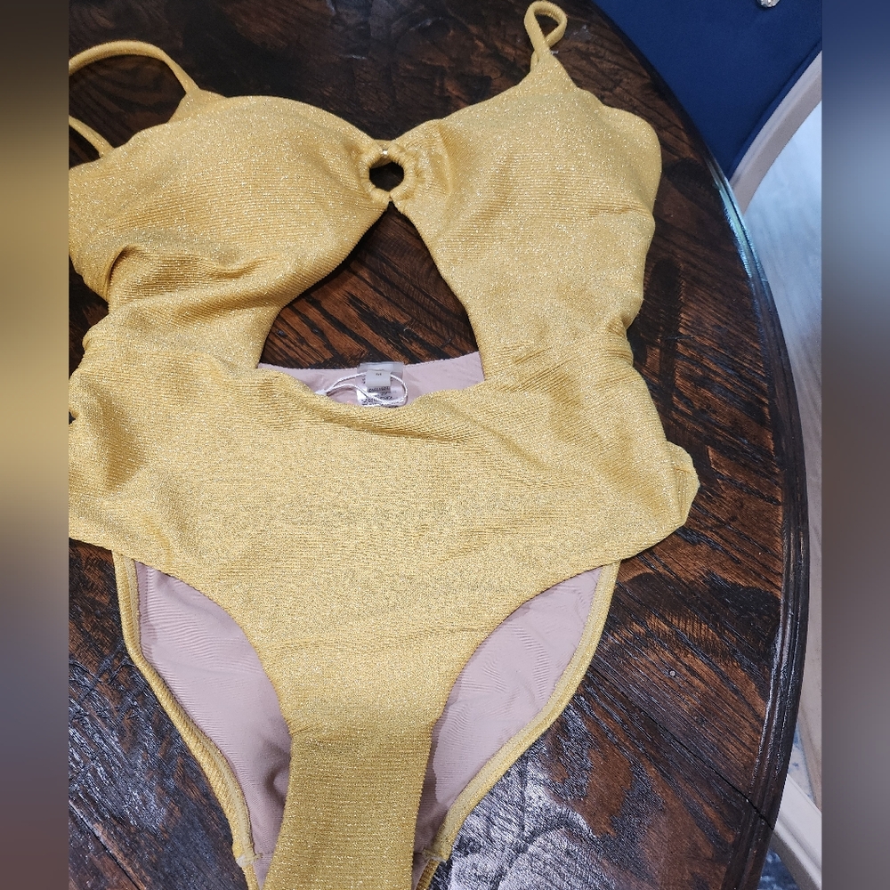 PQ Swim Gold Coast Maisie Ring One Piece Swimsuit Size M - Picture 6 of 11